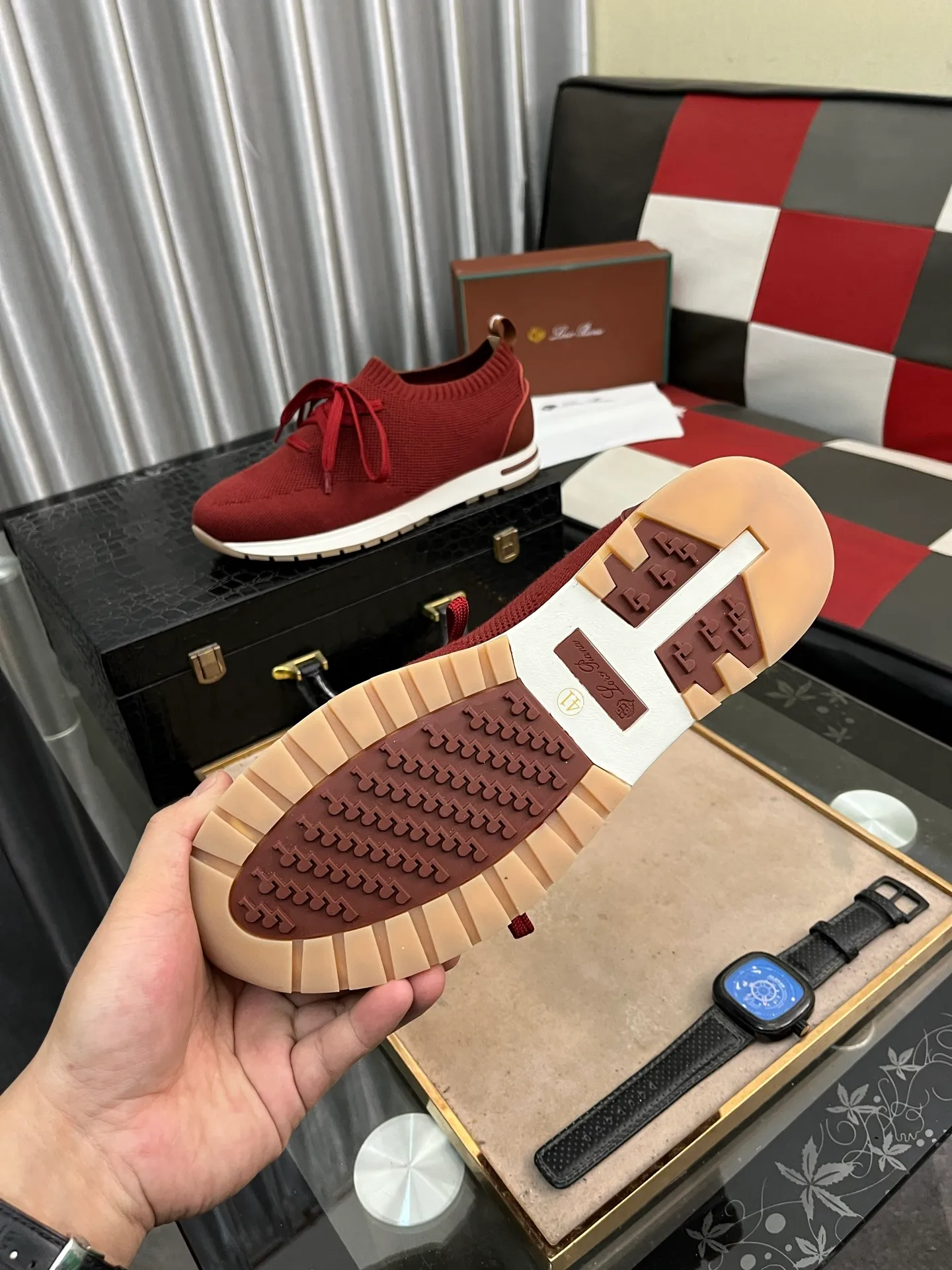 Men's shoes 💰420⌚️⌚️ (loro piana) new moccasin shoes official website original 1:1 mold opening, original quality 💯 fine workmanship, high-end luxury ☘ The upper is made of original waterproof treatment breathable fly-woven suede 🌴 luxury 🐂 leather lining 🍓 rubber wear-resistant outsole, size 38-44 (size 45 can be customized) 5️⃣ colors available